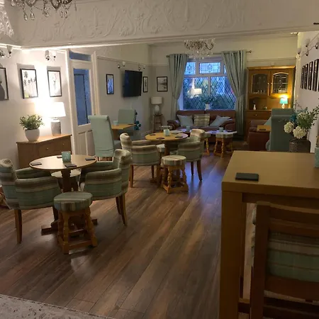 The Old Coach House Pensionat 4*