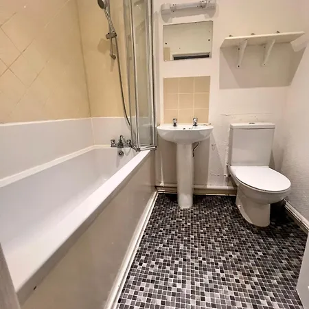 The Oxford 3*