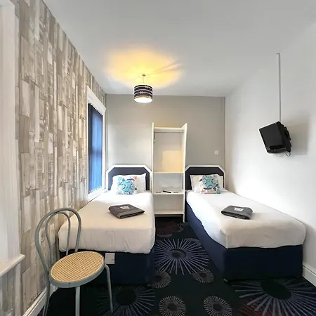 Guest house Cove