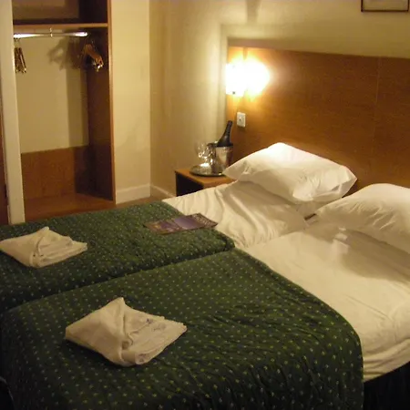 Hotel The Waldorf - Near Pleasure & Sandcastle