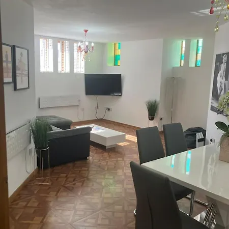 Apartment Luna Church Conversion 1 *