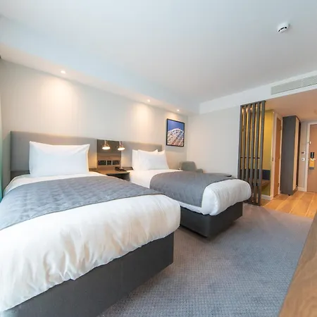 By Ihg 酒店 4*