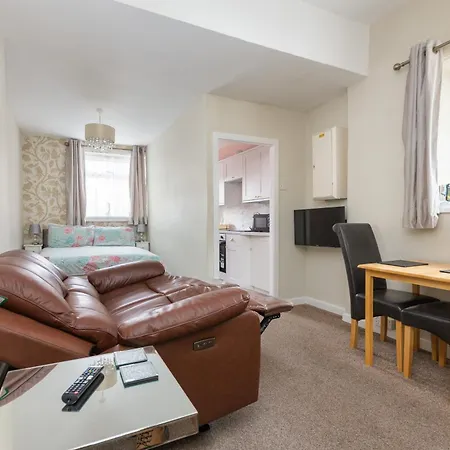 Beachcliffe Apartment