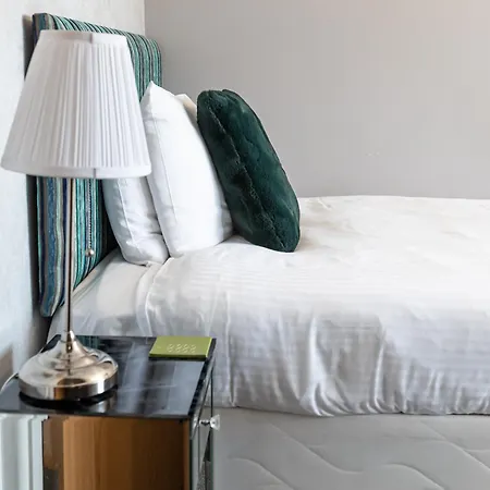 The Kenley 4* Blackpool