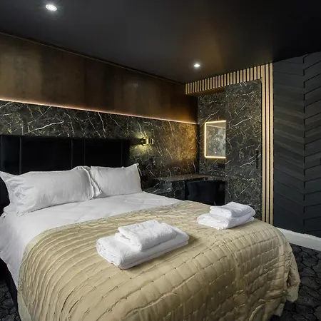 Swish Luxury Apartment *