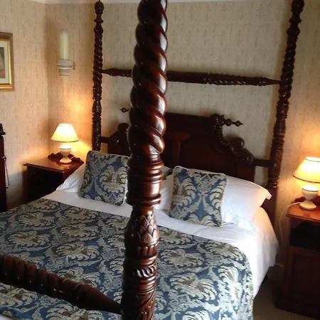The Old Coach House 4*