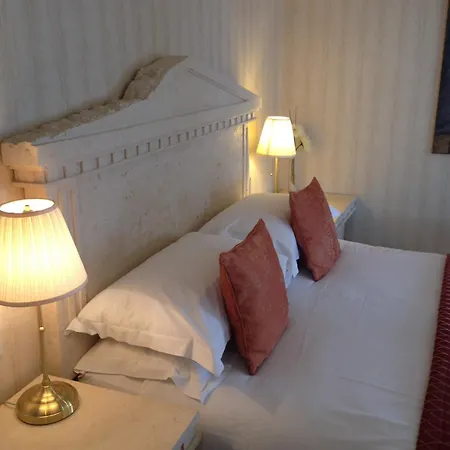 The Old Coach House 4* Blackpool