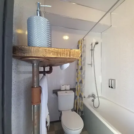 维尼耶家庭酒店 黑潭