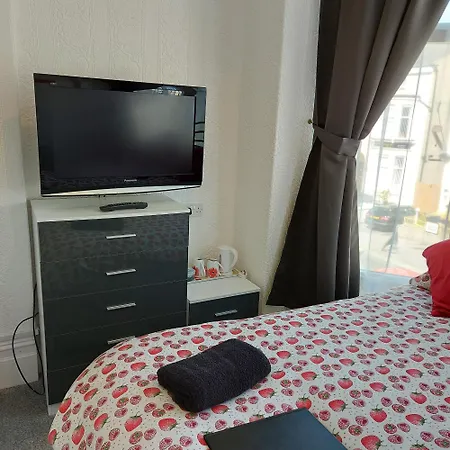 Holmeleigh Oda ve Kahvaltı 3*