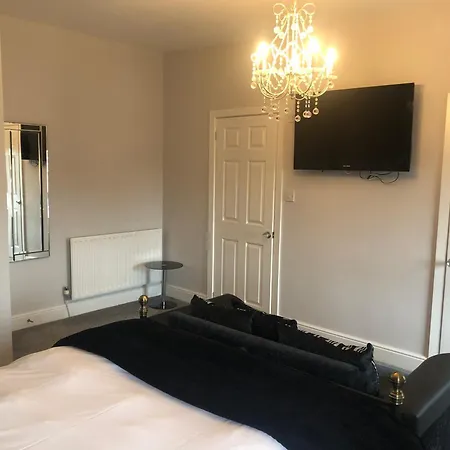 Edenfield Number 42 Guest house Blackpool