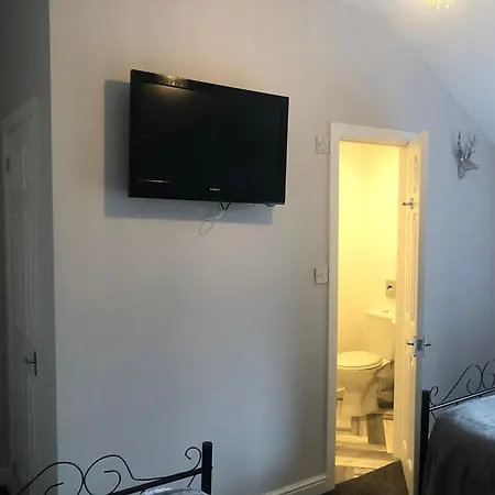 Edenfield Number 42 Guest house