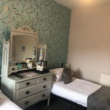 Edenfield Number 42 Guest house Blackpool