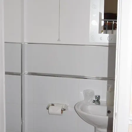 Atlantis Bed & Breakfast 3*