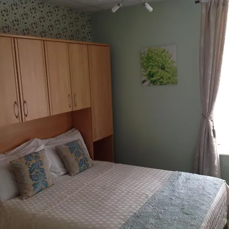 The Montclair 3*