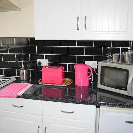 Ayrton House Apartment *