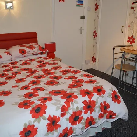 Ayrton House Apartment *
