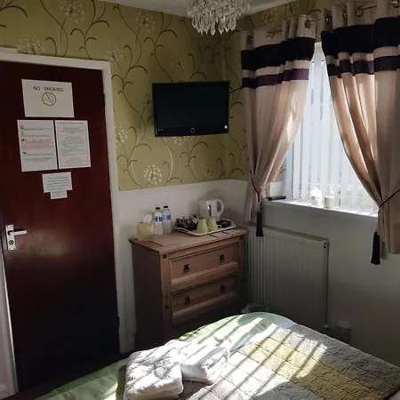 Thornhill 3* Blackpool