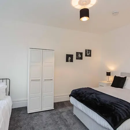Cherry - Berry Apartment