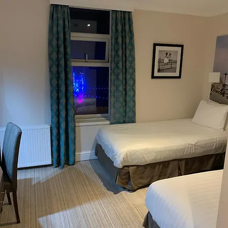 Western Carlton Hotell