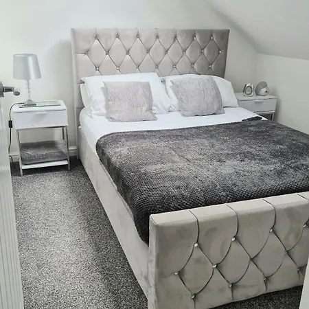 Deluxe On Mersey One Apartment Blackpool