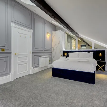 Swish Luxury Apartment *