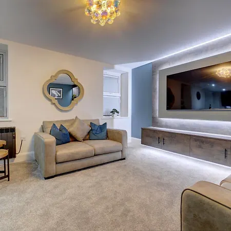 Swish Luxury Apartment *