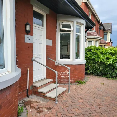 Country Style Modern Self Catering 3 Bedroom In Blackpool