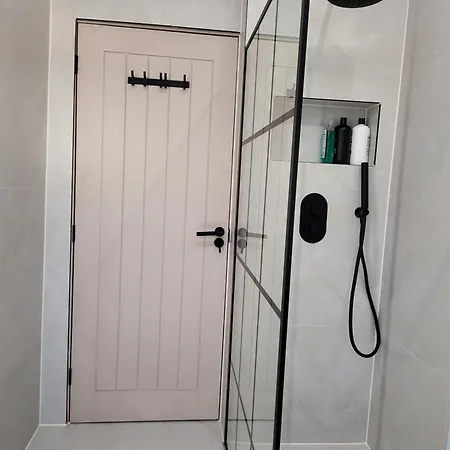 Country Style Modern Self Catering 3 Bedroom In Blackpool
