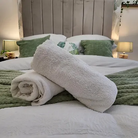 Country Style Modern Self Catering 3 Bedroom In Holiday home *