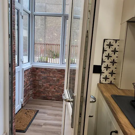 Country Style Modern Self Catering 3 Bedroom In