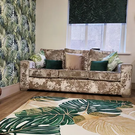 Country Style Modern Self Catering 3 Bedroom In Blackpool