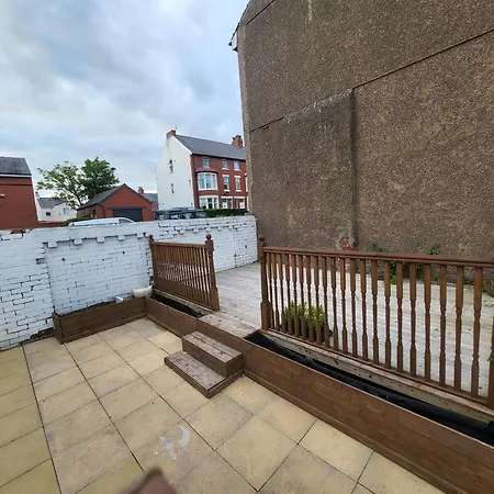 Country Style Modern Self Catering 3 Bedroom In * Blackpool
