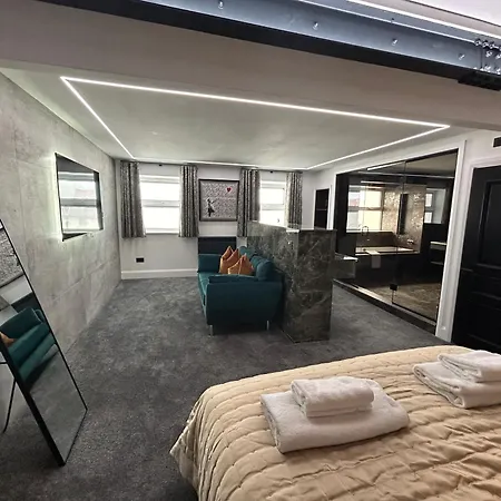 Apartment Swish Luxury