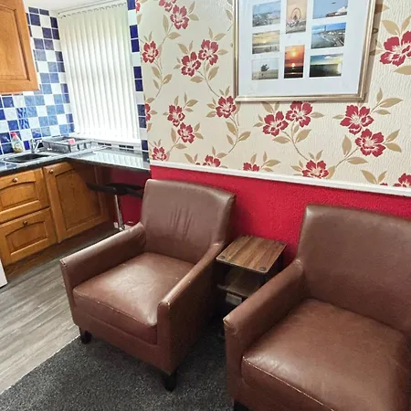 Apartment Lindisfarne - Families & Couples Only *