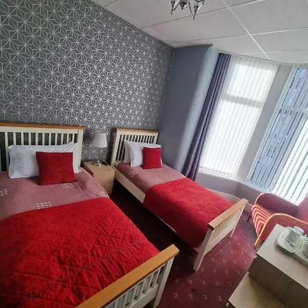 The Montclair 3*