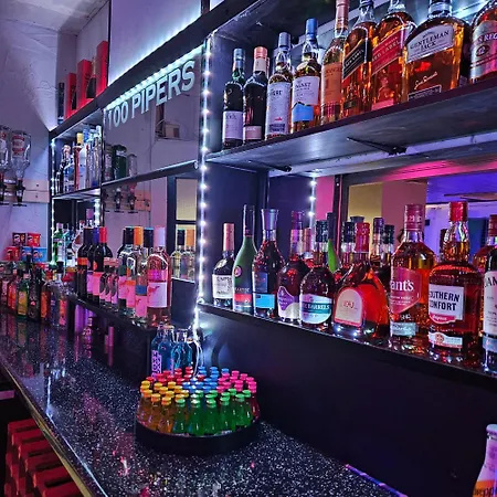 100风笛手酒店
