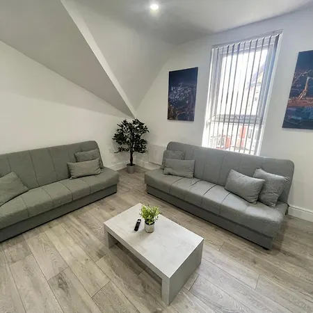 Osborne Luxury Hot Tub And Jacuzzi Apartment Blackpool