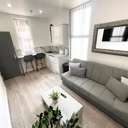 Osborne Luxury Hot Tub And Jacuzzi Apartment Blackpool