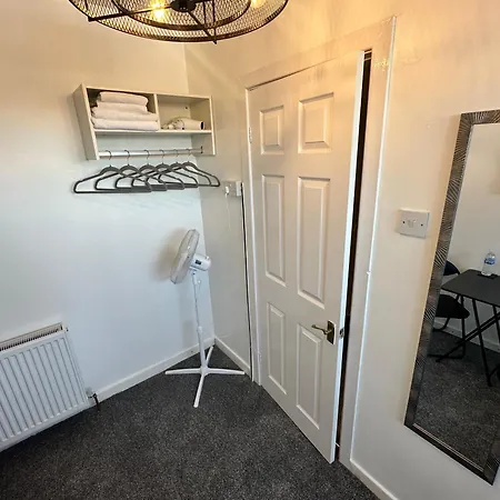 Pensionat Runway - Minutes From Winter Gardens - Dog Friendly - Exceptionally Quiet - Very Close H&a Social Club (adults Only) Blackpool