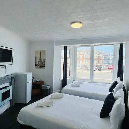 Henson Pleasure 3* Blackpool