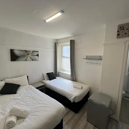Henson Pleasure 3* Blackpool