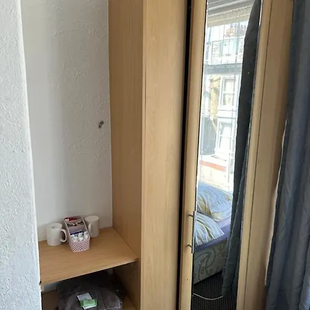Myroomz Golden * Blackpool