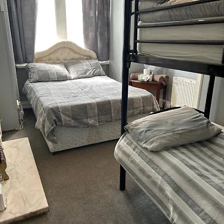 Hotel Myroomz Golden Blackpool