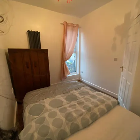 New 2 Bedroom Flat In *