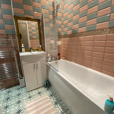 New 2 Bedroom Flat In