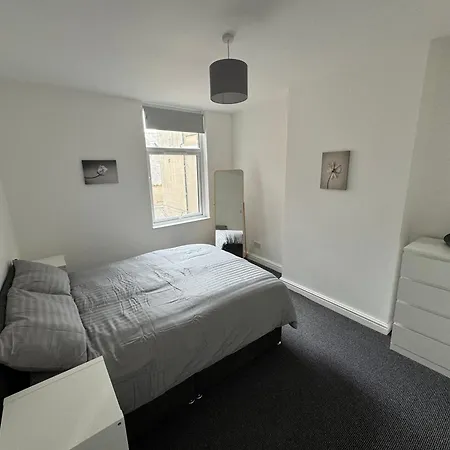 Theo 150 Meters From The Winter Gardens Large Groups Welcome * Blackpool