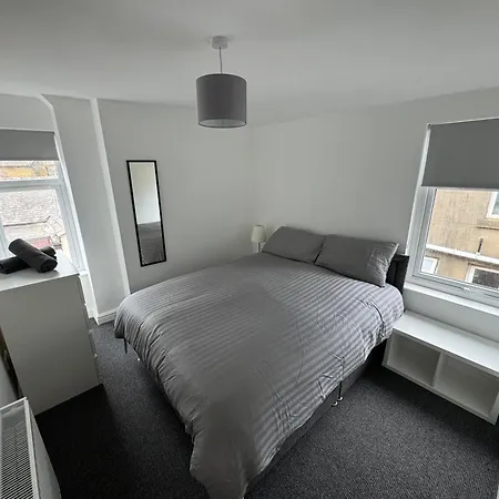 Theo 150 Meters From The Winter Gardens Large Groups Welcome * Blackpool