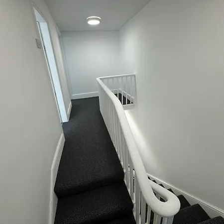 Apartment Theo 150 Meters From The Winter Gardens Large Groups Welcome