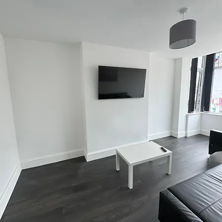 Theo 150 Meters From The Winter Gardens Large Groups Welcome Apartment *