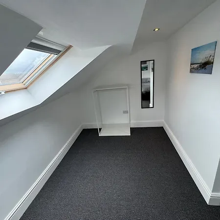 Apartment Theo 150 Meters From The Winter Gardens Large Groups Welcome *